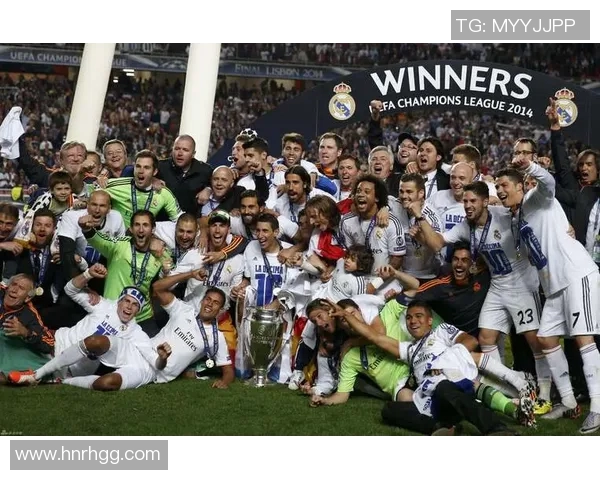 皇马宣布签下巴西后卫路易斯，强化进攻阵容和稳固防线